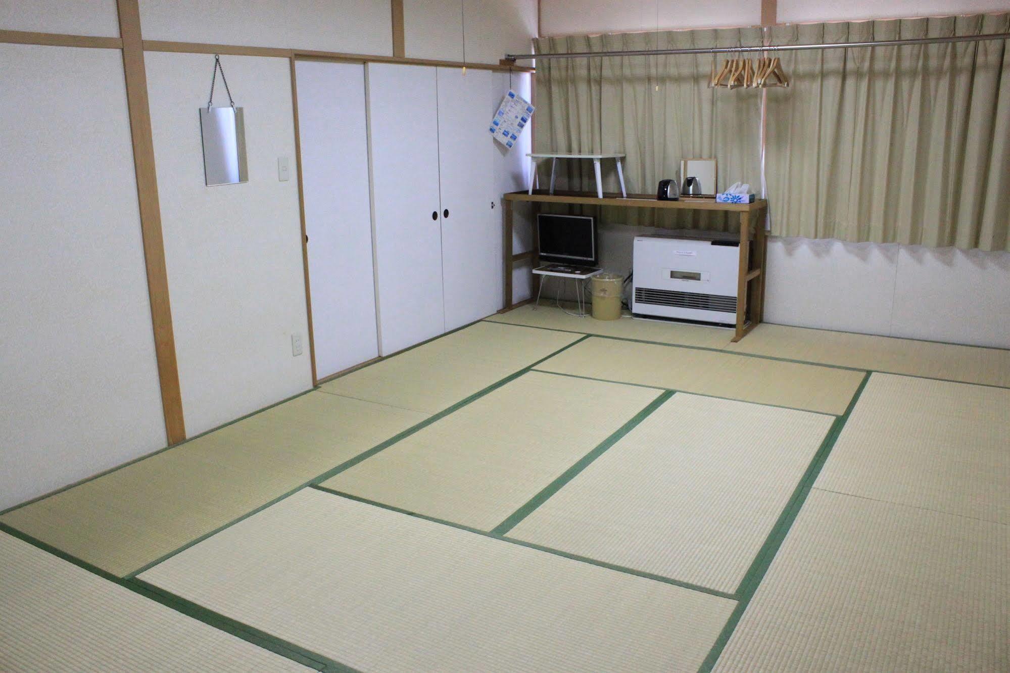 Minshuku Akiba Hotel NakaNakafurano Eksteriør billede